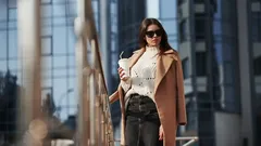 12 věcí, které vás dělají staršími – zjistěte, čeho se musíte zbavit, abyste vypadali moderně.