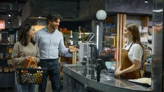 7 rysů lidí, kteří nechávají ostatní předbíhat ve frontě, podle psychologů