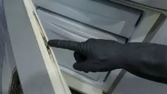 Udělejte to jednou a na problém zapomeňte: jak správně vyčistit těsnění od plísně