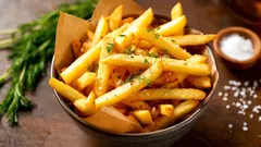 Bez smažení a vaření: nejchutnější způsob přípravy brambor při zachování jejich živin