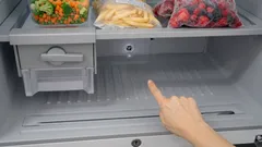 Většina lidí neví, co znamená tento malý otvor v mrazicí části?