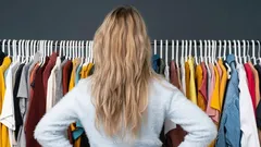 Podle psychologie: jaké barvy v oblečení si vybírají lidé, kteří si nejsou jisti sami sebou?